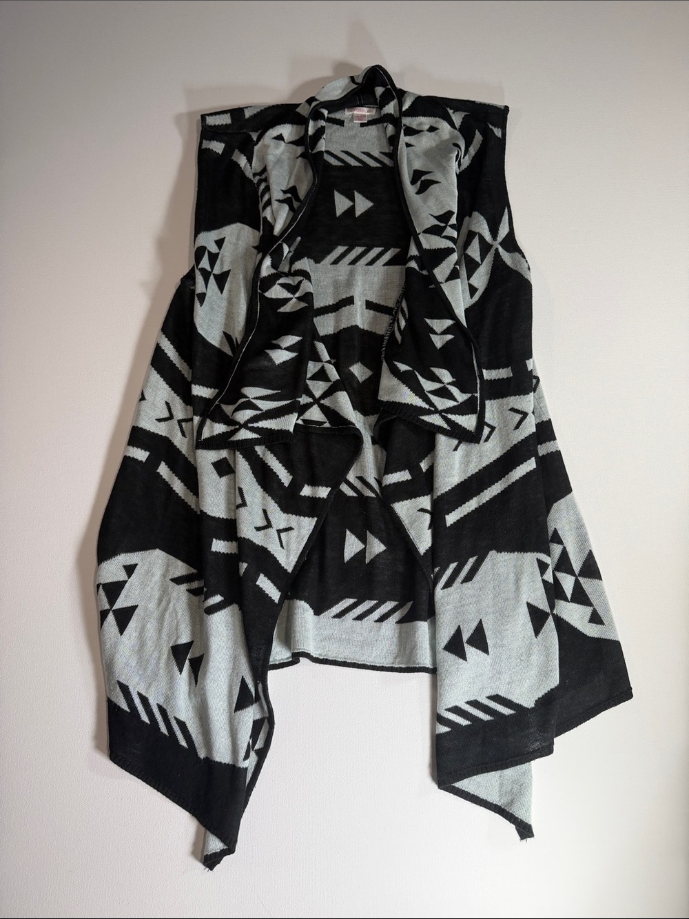 Xhilaration Black & Gray Geometric Open-Front Sleeveless Cardigan L/XL